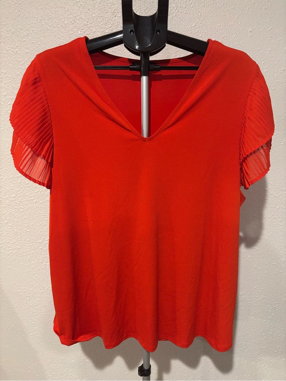 Adrianna Papell Red V-Neck Short Sleeve Top with Pleated Sleeves